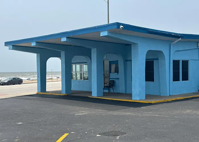 Vacation rental: Econo Lodge Galveston Seawall